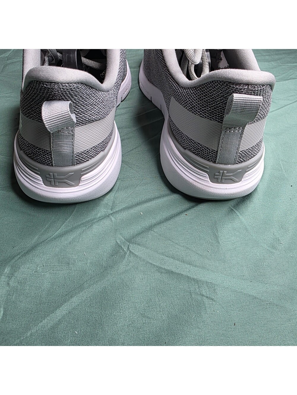 Kuru FLEX Via Men's. 9.5 Cool Gray Bright White - Picture 8 of 9